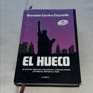 El Hueco Hardcover Book Spanish Version